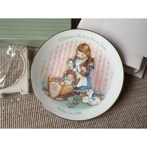 Avon Mothers Day Plate 1988 A Mothers Work Is Never Done w Stand